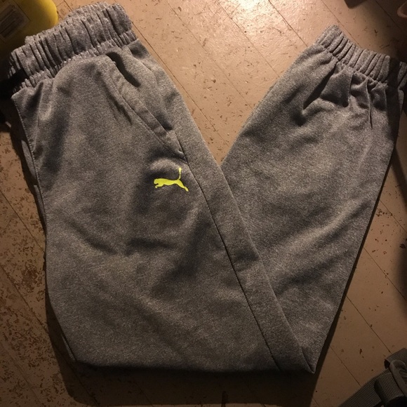 Puma joggers athletic track pants Size 10-12 - Picture 1 of 3